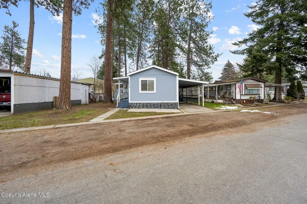 9140 N Starr Loop Hayden ID 83835