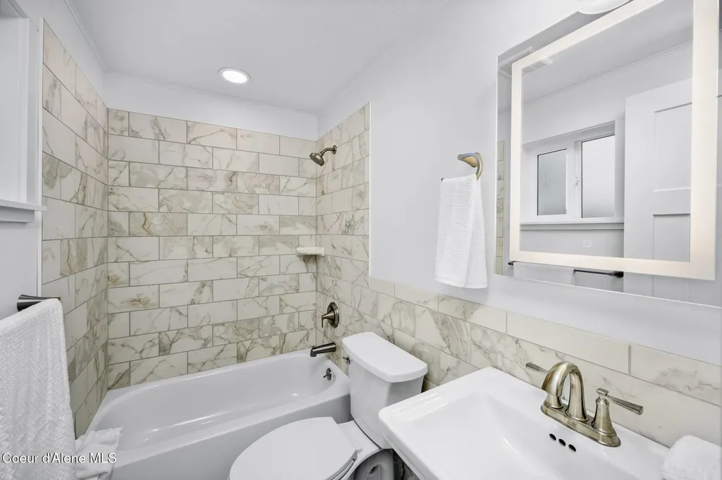 9140 N Starr Loop Hayden ID 83835