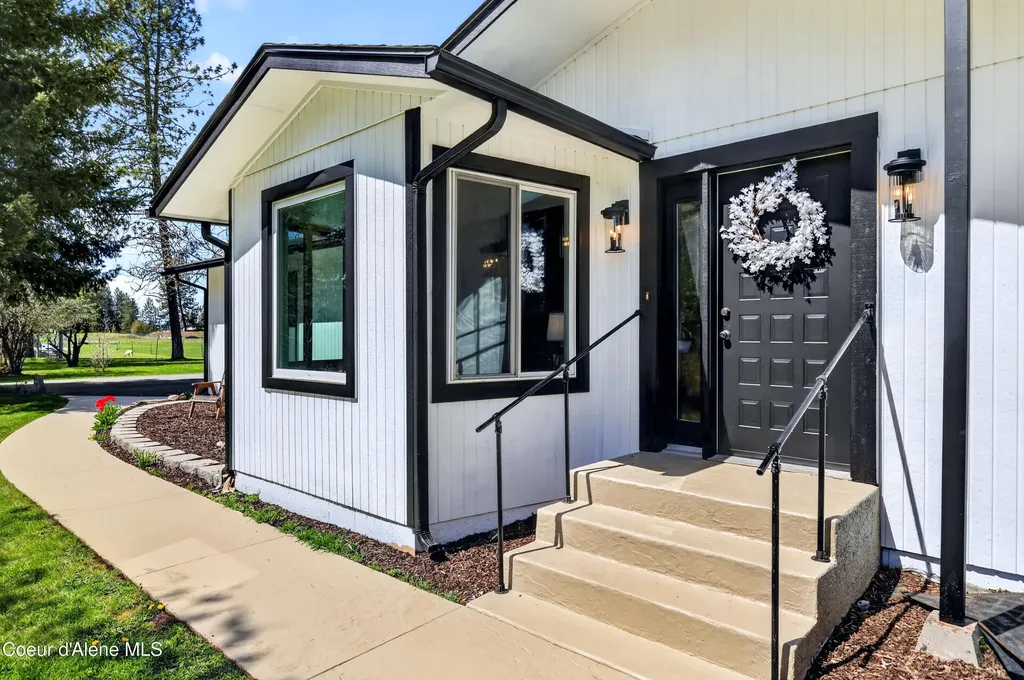 5819 E Roger Drive Post Falls ID 83854