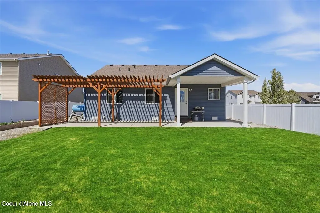 8412 N Scotsworth Street Post Falls ID 83854