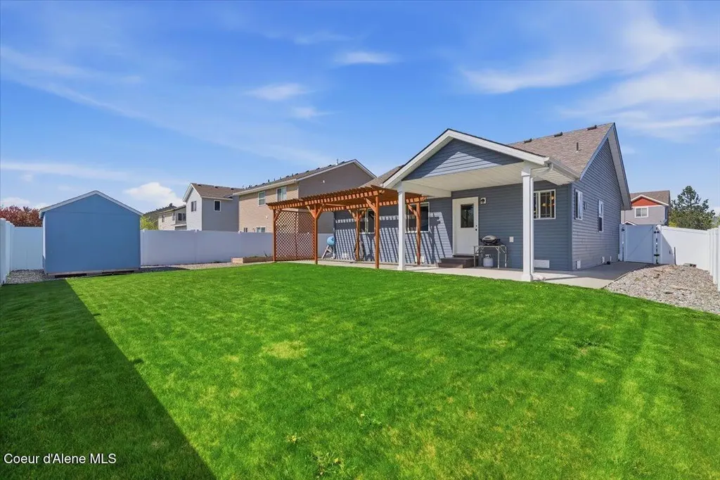 8412 N Scotsworth Street Post Falls ID 83854