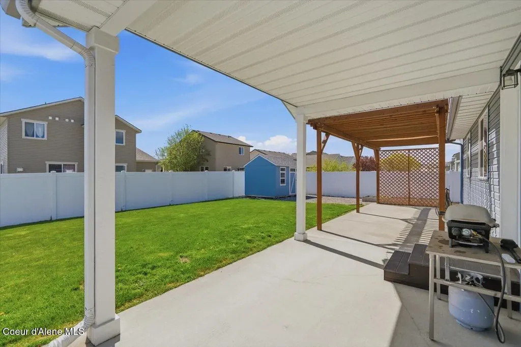 8412 N Scotsworth Street Post Falls ID 83854