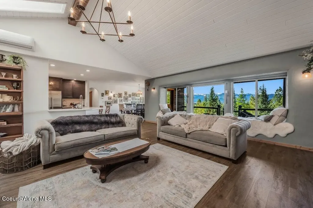 2875 Gold Creek Road Sandpoint ID 83864