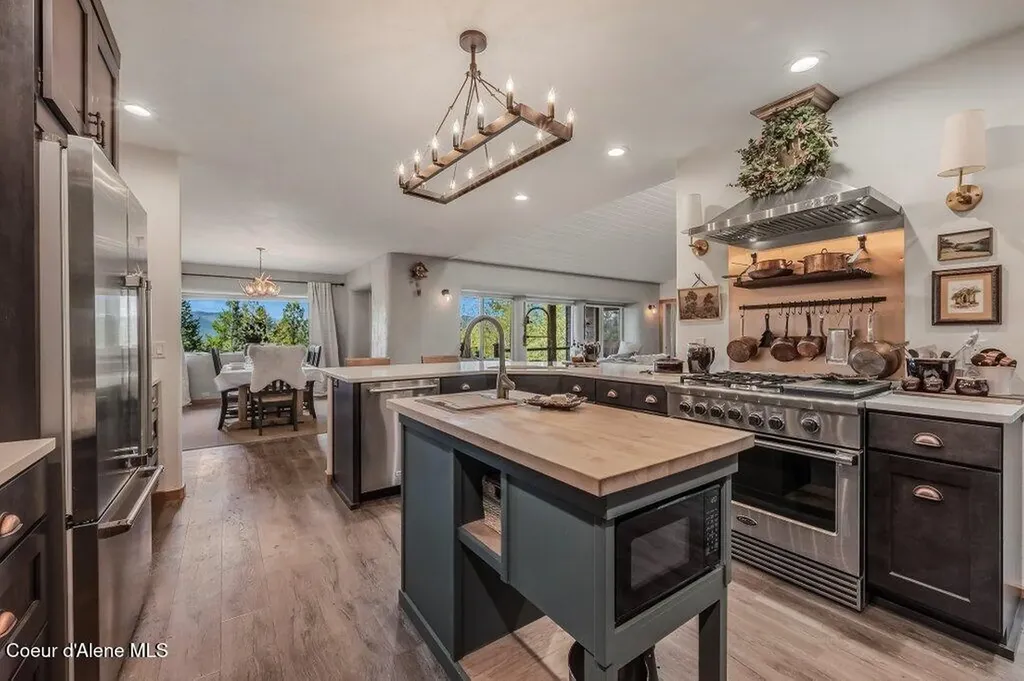 2875 Gold Creek Road Sandpoint ID 83864