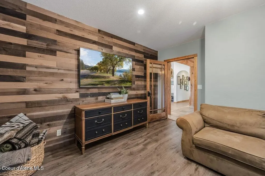 2875 Gold Creek Road Sandpoint ID 83864