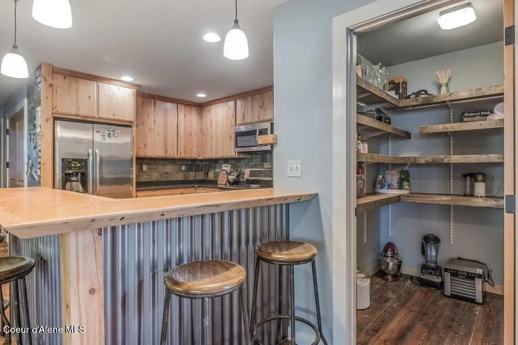 2875 Gold Creek Road Sandpoint ID 83864