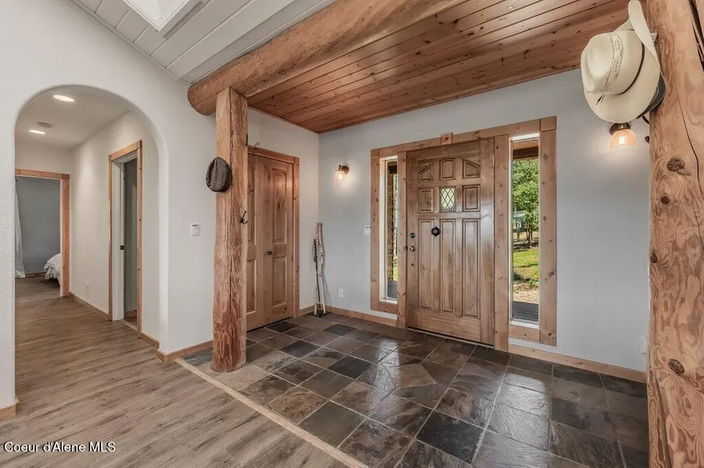 2875 Gold Creek Road Sandpoint ID 83864