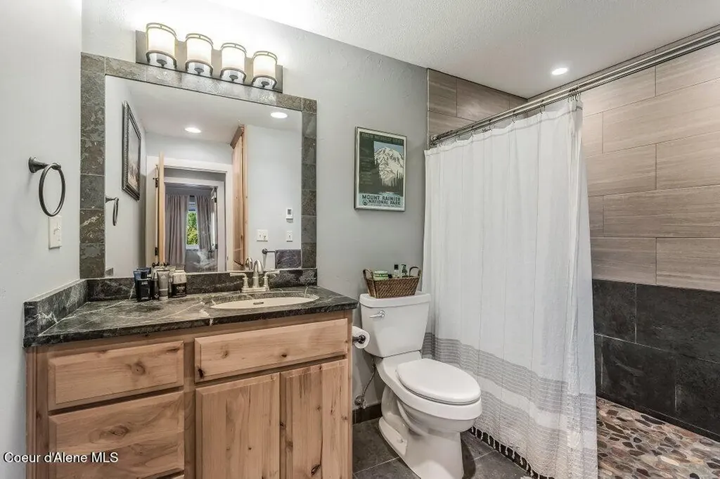 2875 Gold Creek Road Sandpoint ID 83864