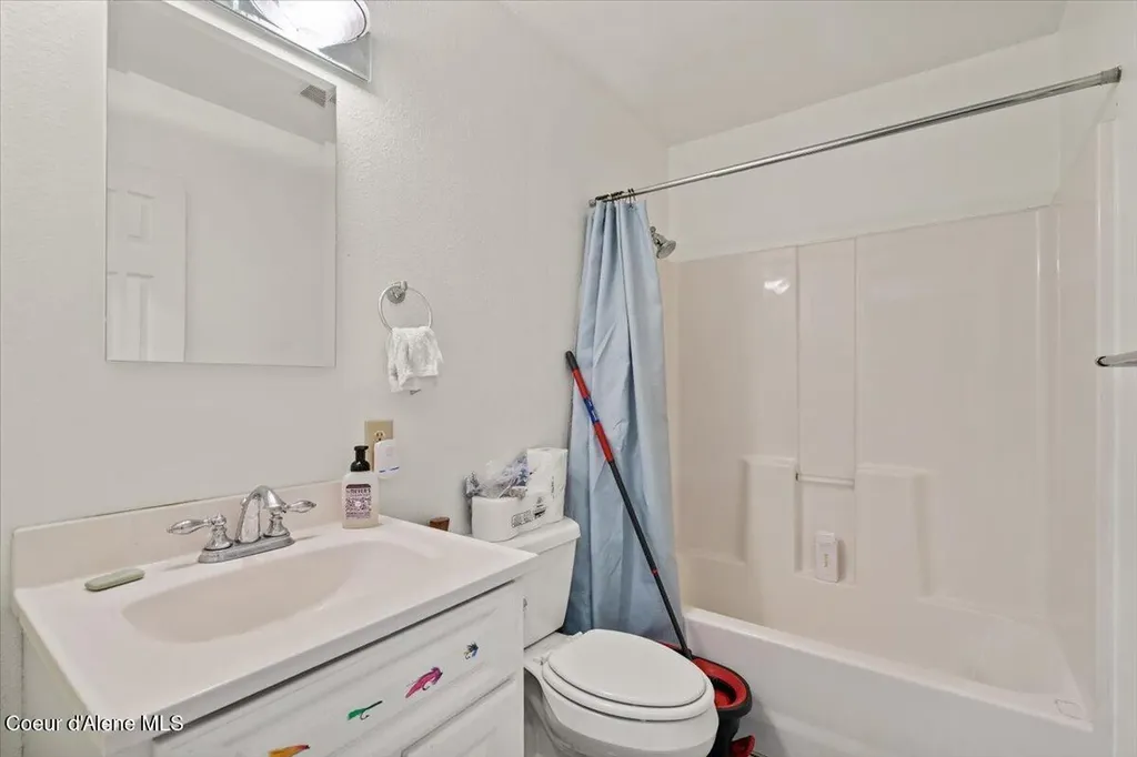 4177 E Eagles Mere Road Harrison ID 83833