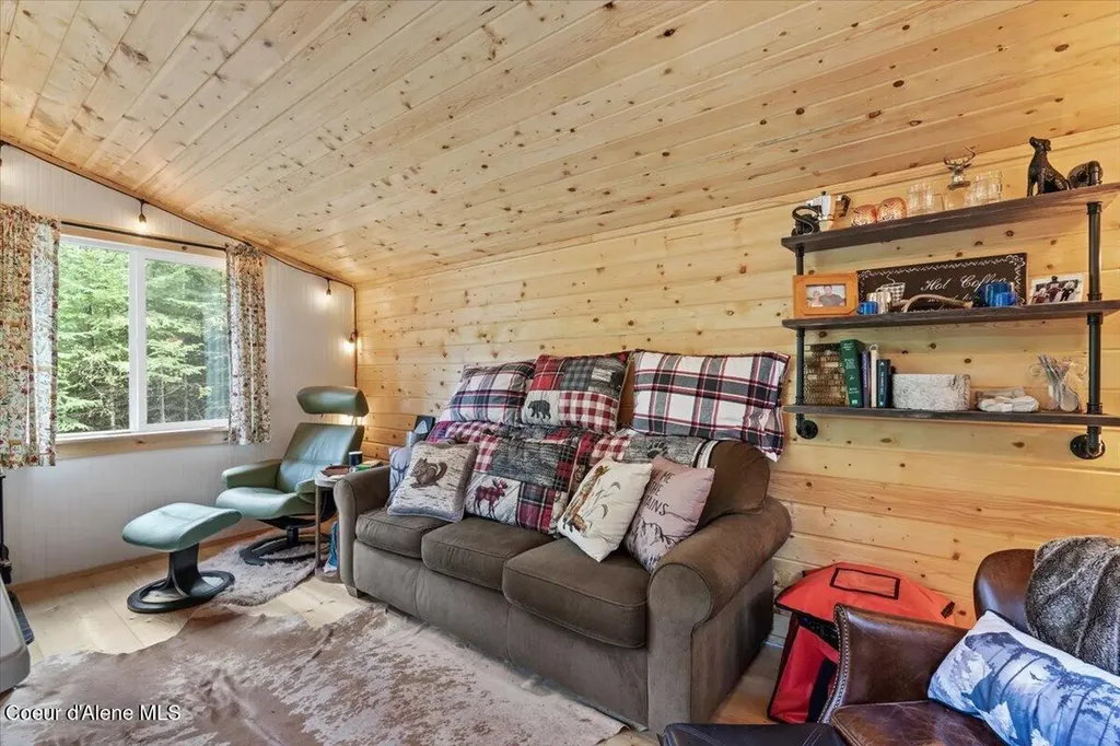 4177 E Eagles Mere Road Harrison ID 83833