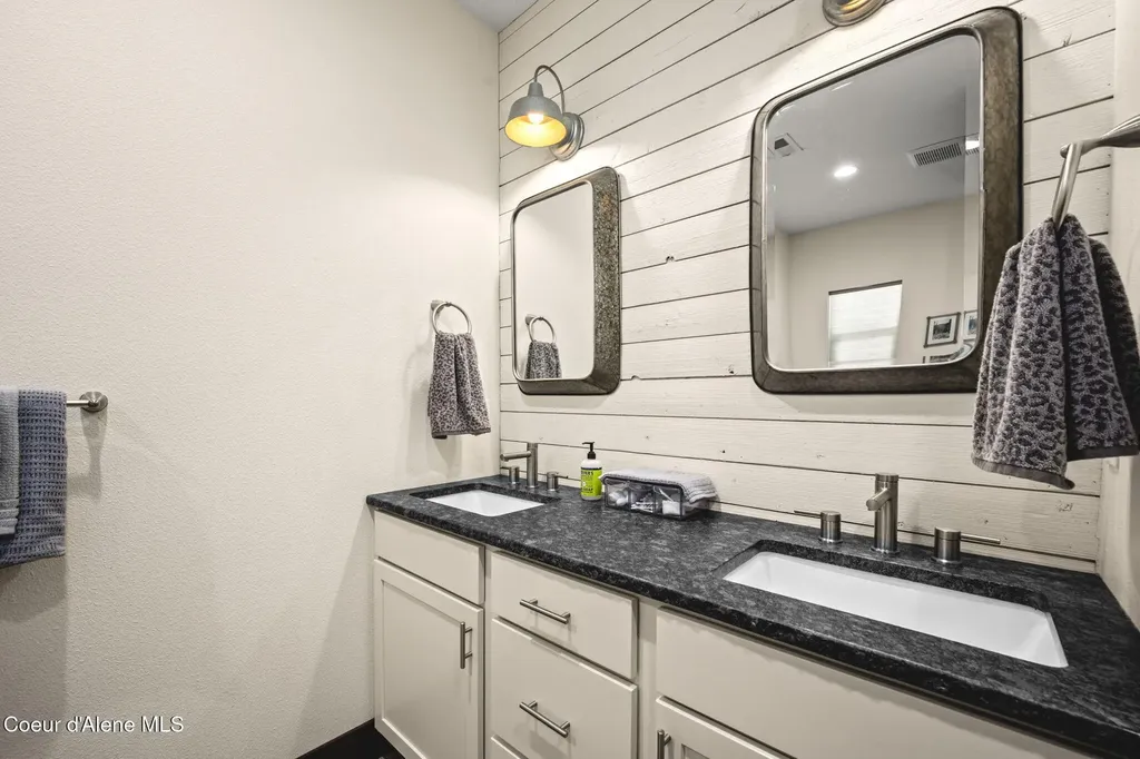 27139 N Warren Road Athol ID 83801