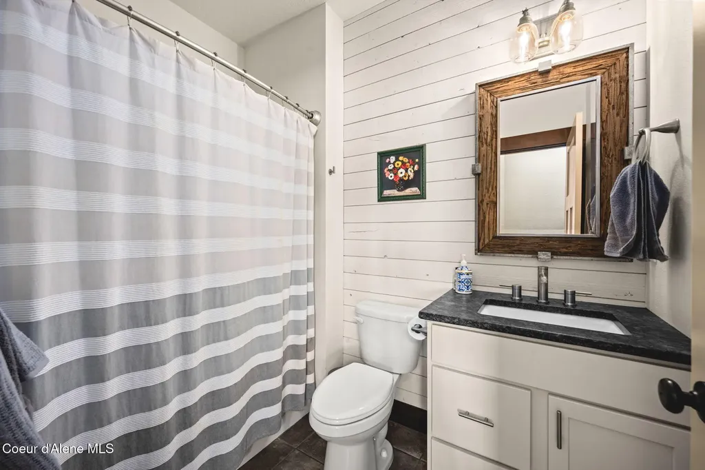 27139 N Warren Road Athol ID 83801