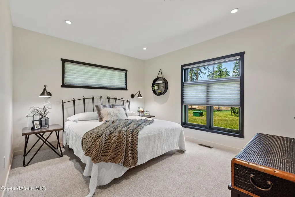 6282 S Old Barn Road Harrison ID 83833