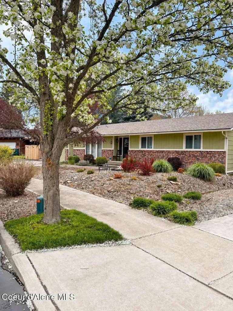 3510 E Pine Hill Drive Coeur D'alene ID 83815