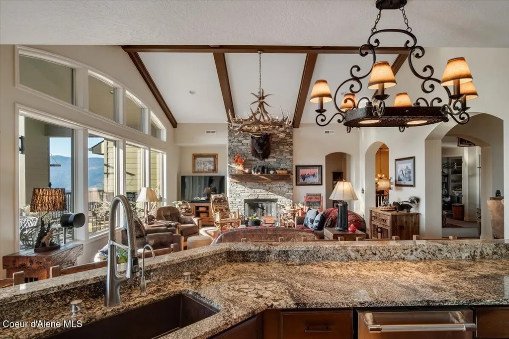 3251 Elmira Road Sandpoint ID 83864