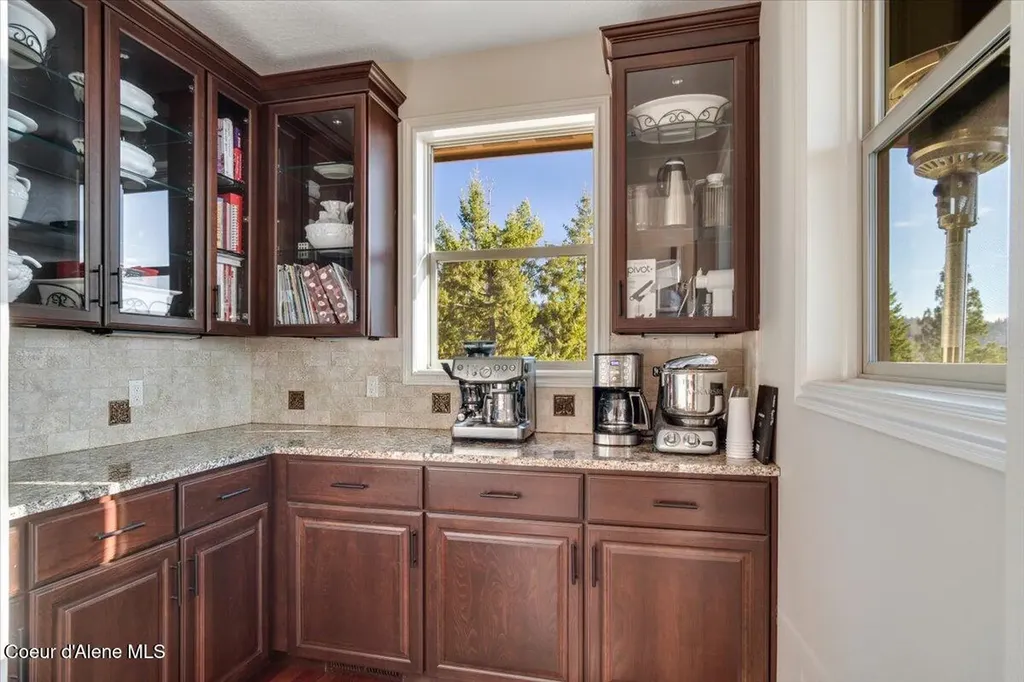 3251 Elmira Road Sandpoint ID 83864