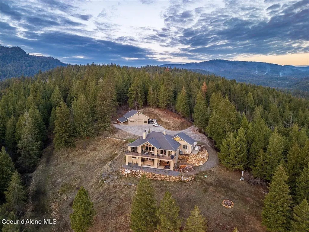 3251 Elmira Road Sandpoint ID 83864