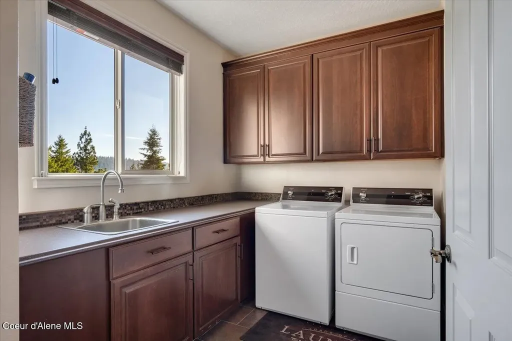 3251 Elmira Road Sandpoint ID 83864