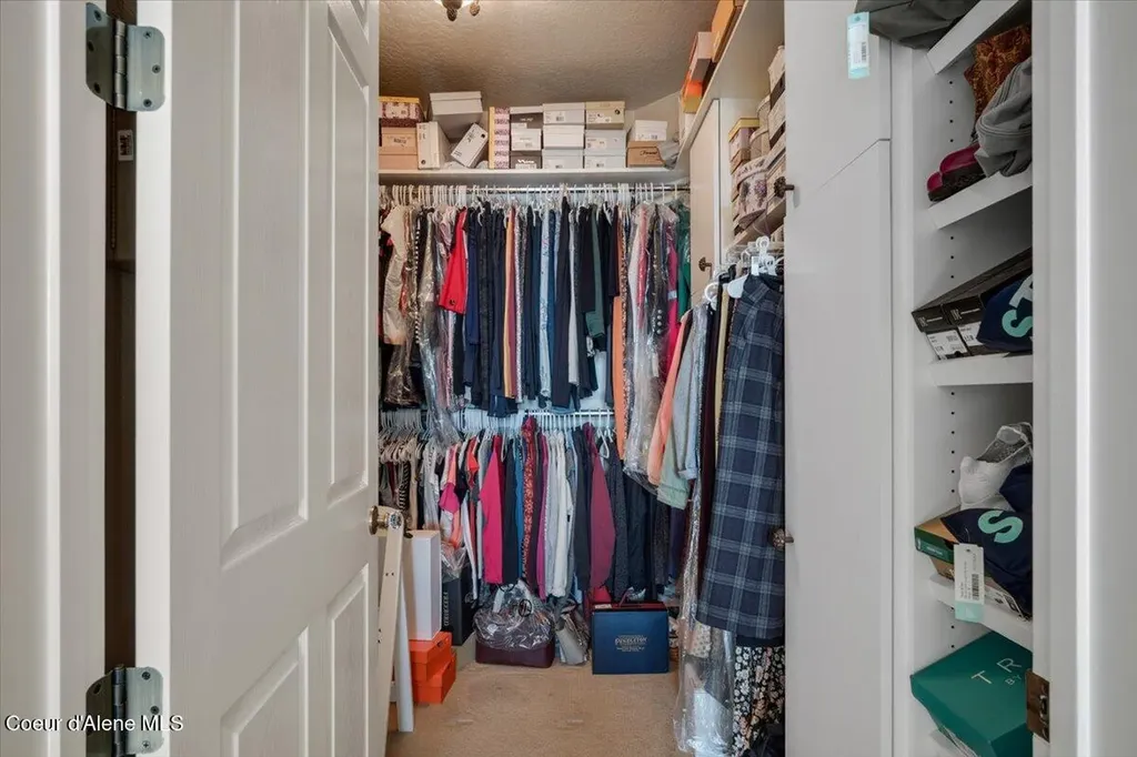 3251 Elmira Road Sandpoint ID 83864