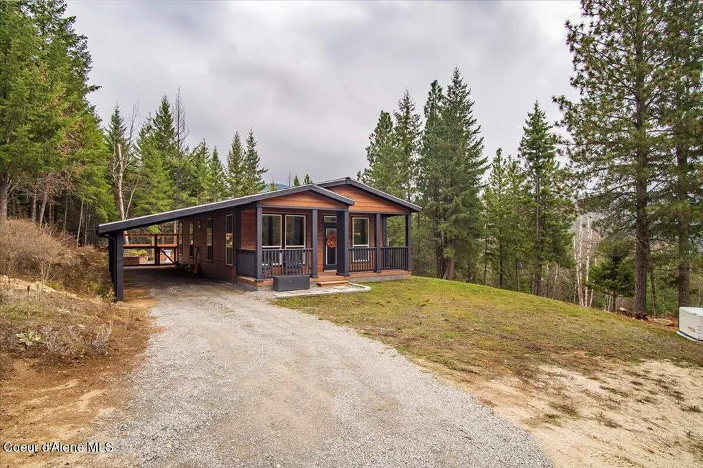 3251 Elmira Road Sandpoint ID 83864
