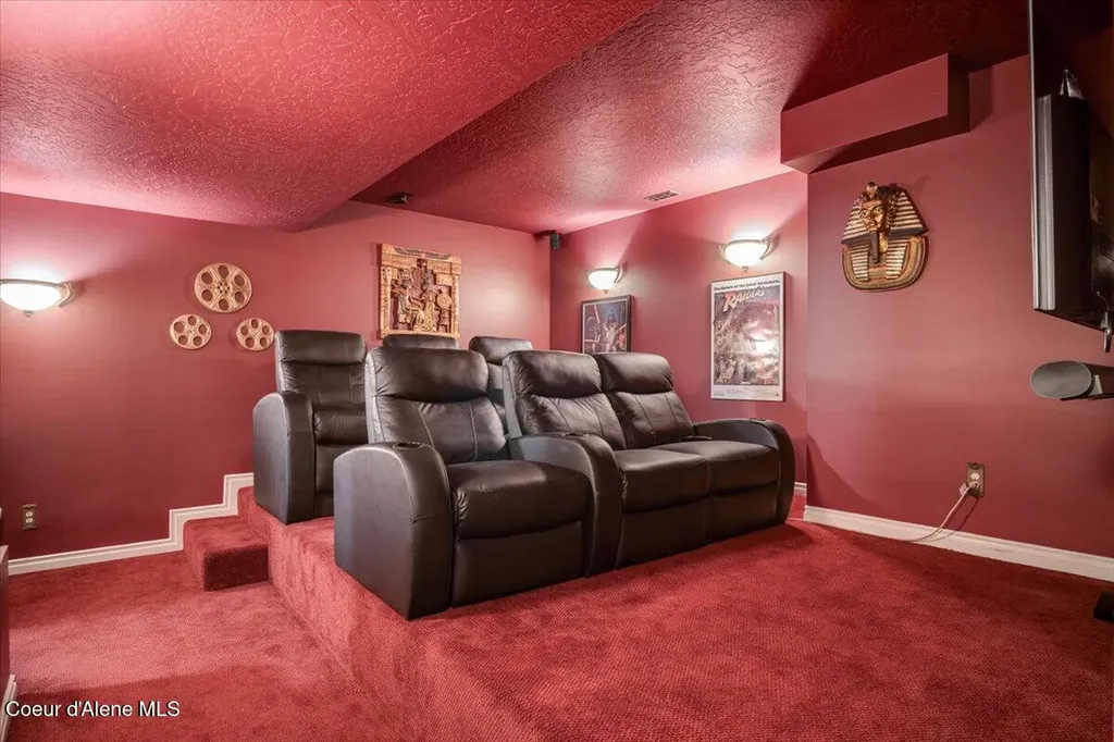 3251 Elmira Road Sandpoint ID 83864