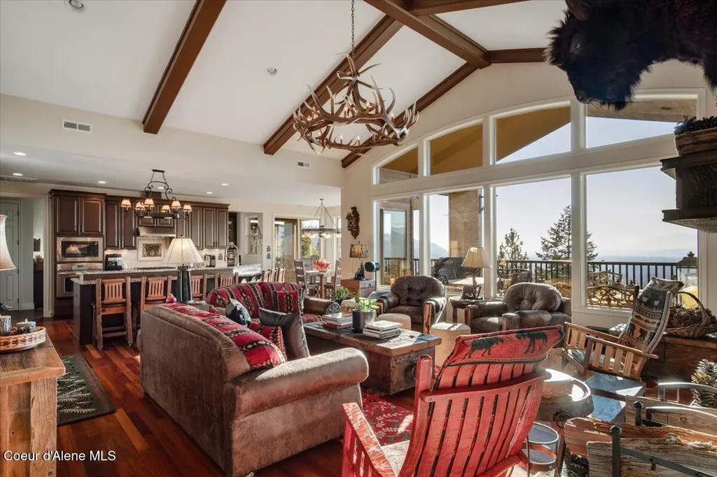 3251 Elmira Road Sandpoint ID 83864