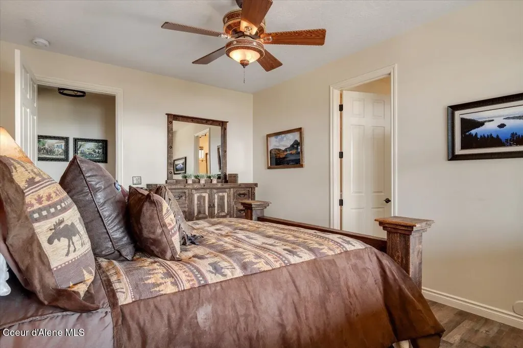 3251 Elmira Road Sandpoint ID 83864