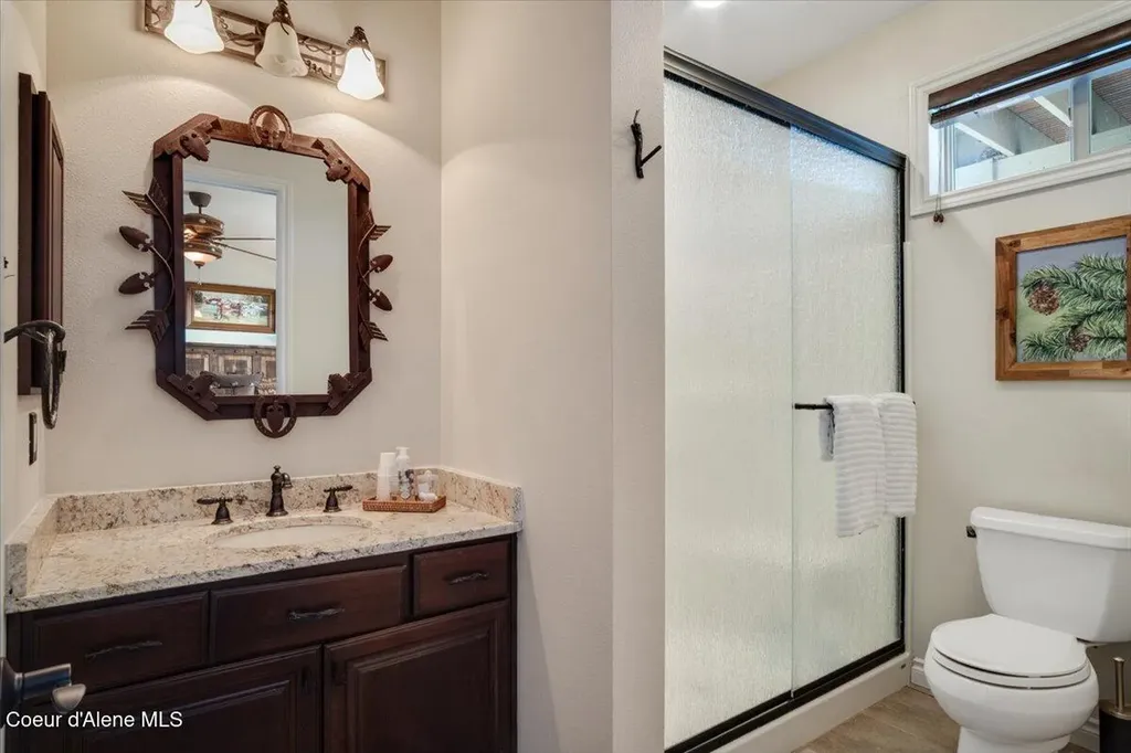 3251 Elmira Road Sandpoint ID 83864