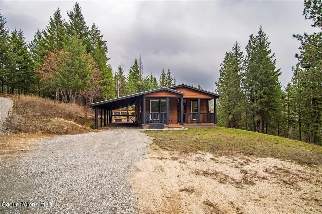 3251 Elmira Road Sandpoint ID 83864
