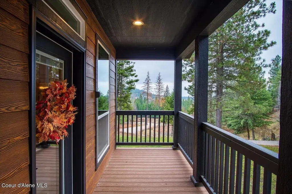 3251 Elmira Road Sandpoint ID 83864