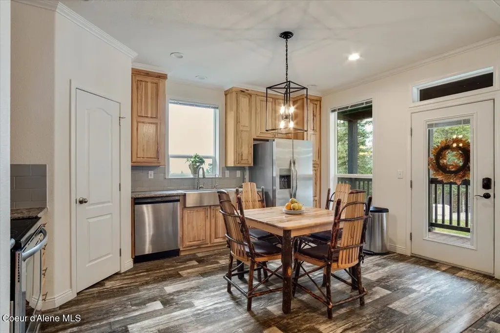 3251 Elmira Road Sandpoint ID 83864