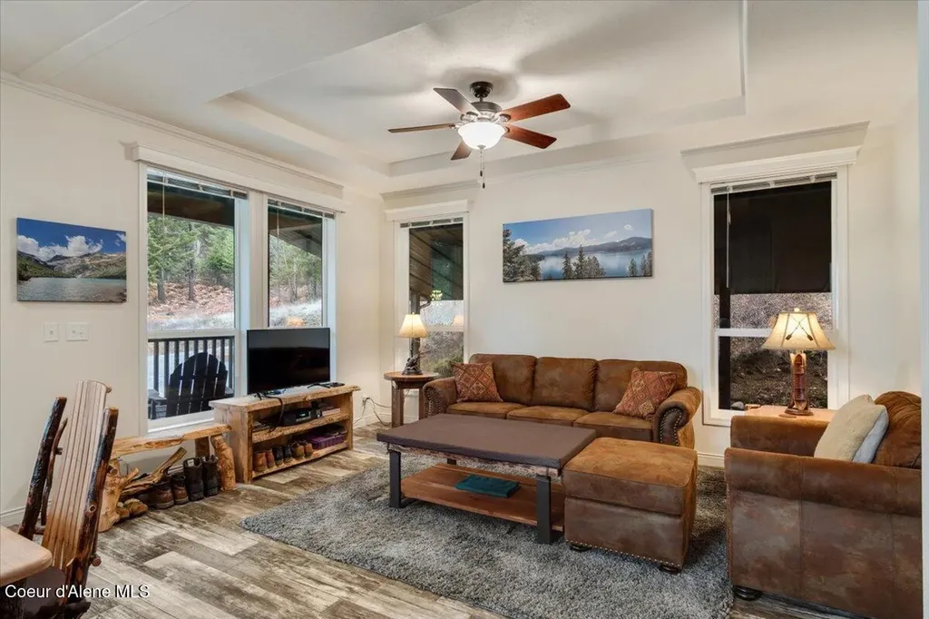 3251 Elmira Road Sandpoint ID 83864