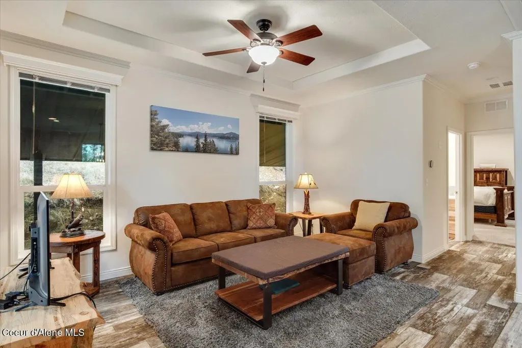 3251 Elmira Road Sandpoint ID 83864