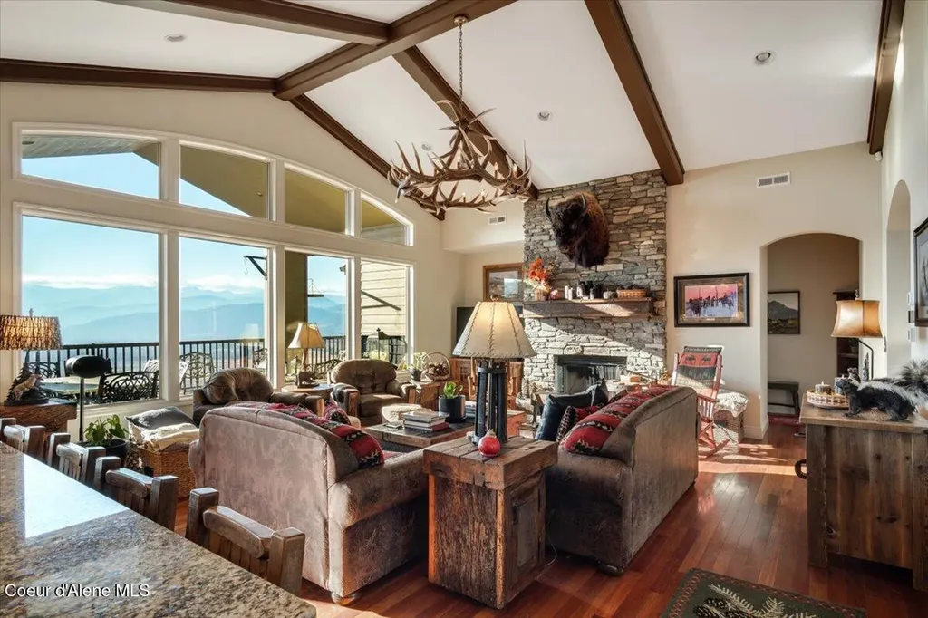 3251 Elmira Road Sandpoint ID 83864