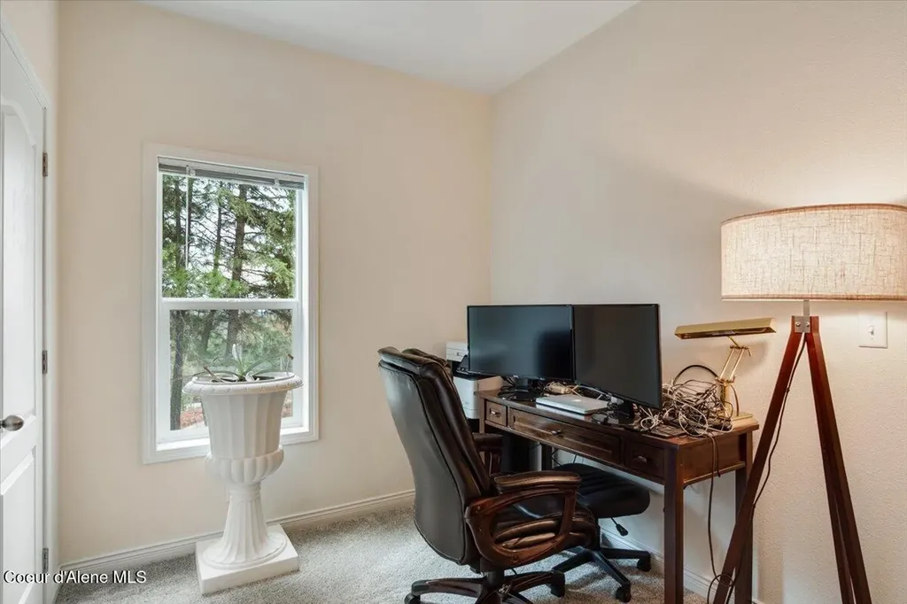 3251 Elmira Road Sandpoint ID 83864