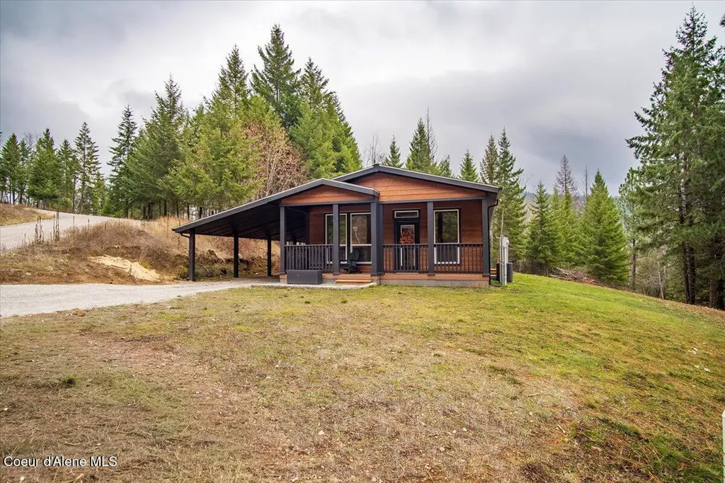 3251 Elmira Road Sandpoint ID 83864