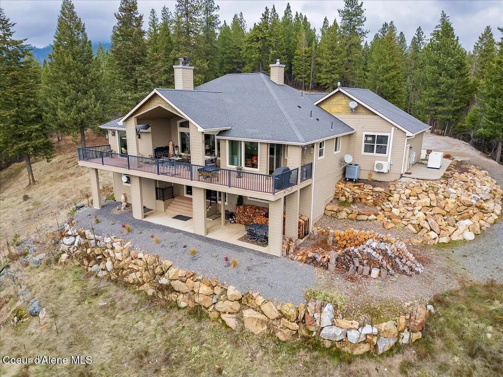 3251 Elmira Road Sandpoint ID 83864