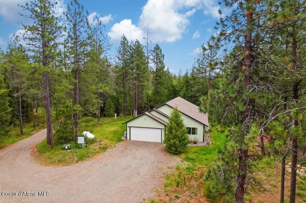 31233 N Riffle Road Spirit Lake ID 83869