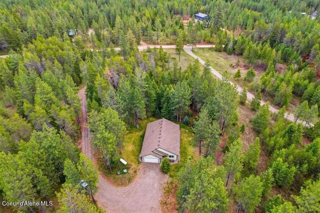 31233 N Riffle Road Spirit Lake ID 83869