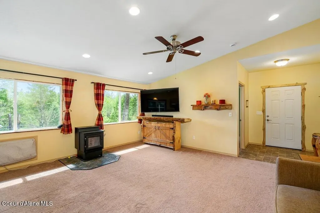 31233 N Riffle Road Spirit Lake ID 83869