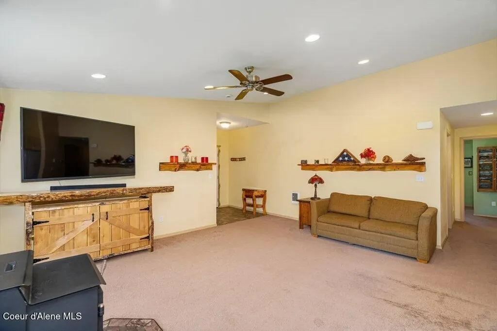 31233 N Riffle Road Spirit Lake ID 83869