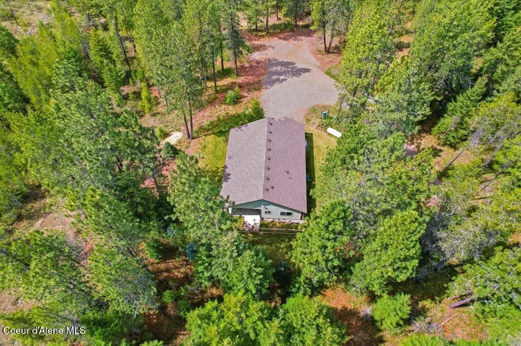 31233 N Riffle Road Spirit Lake ID 83869