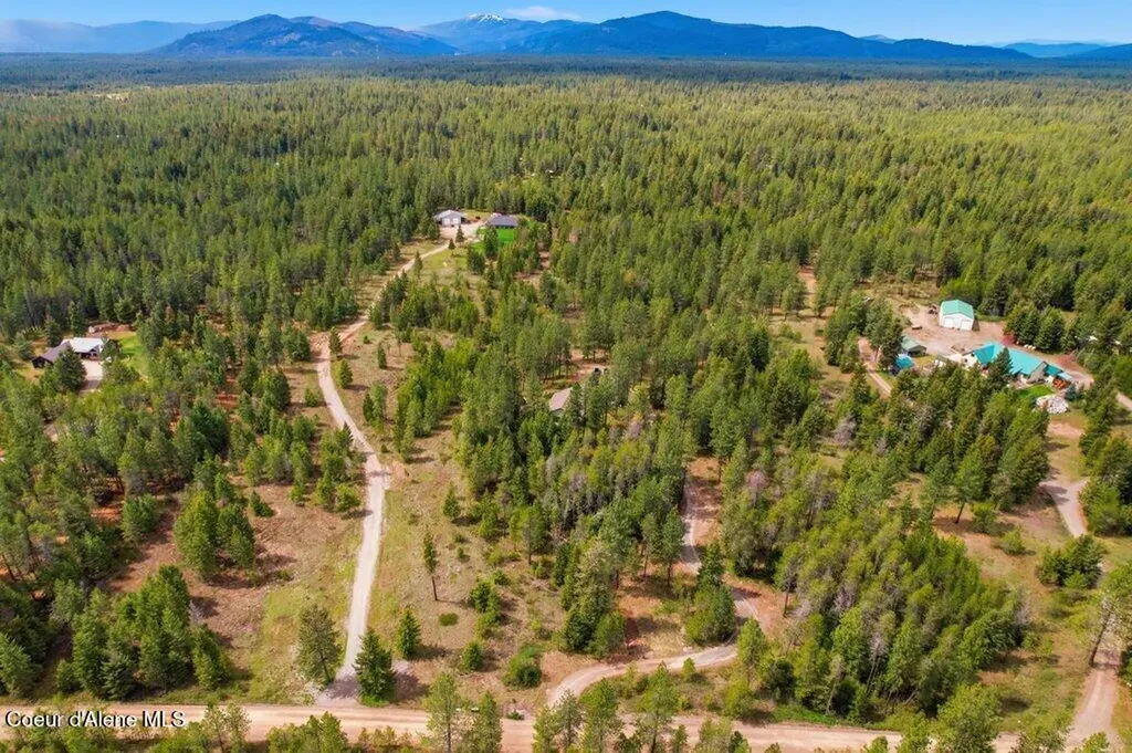 31233 N Riffle Road Spirit Lake ID 83869