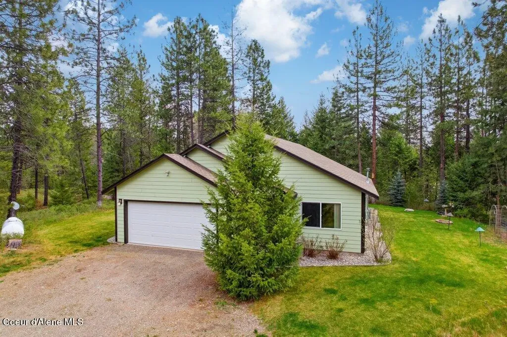 31233 N Riffle Road Spirit Lake ID 83869