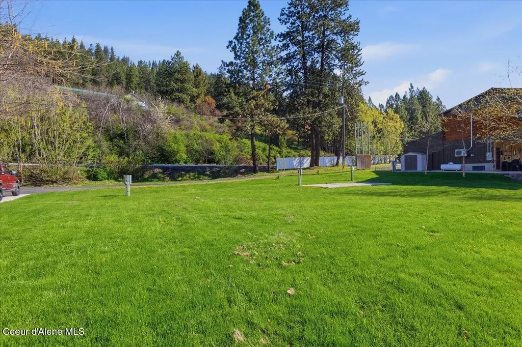 30 Frontage Lane St. Maries ID 83861