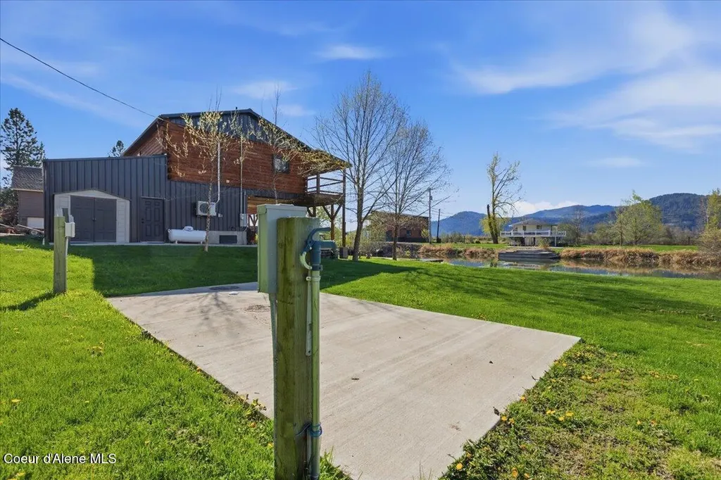 30 Frontage Lane St. Maries ID 83861