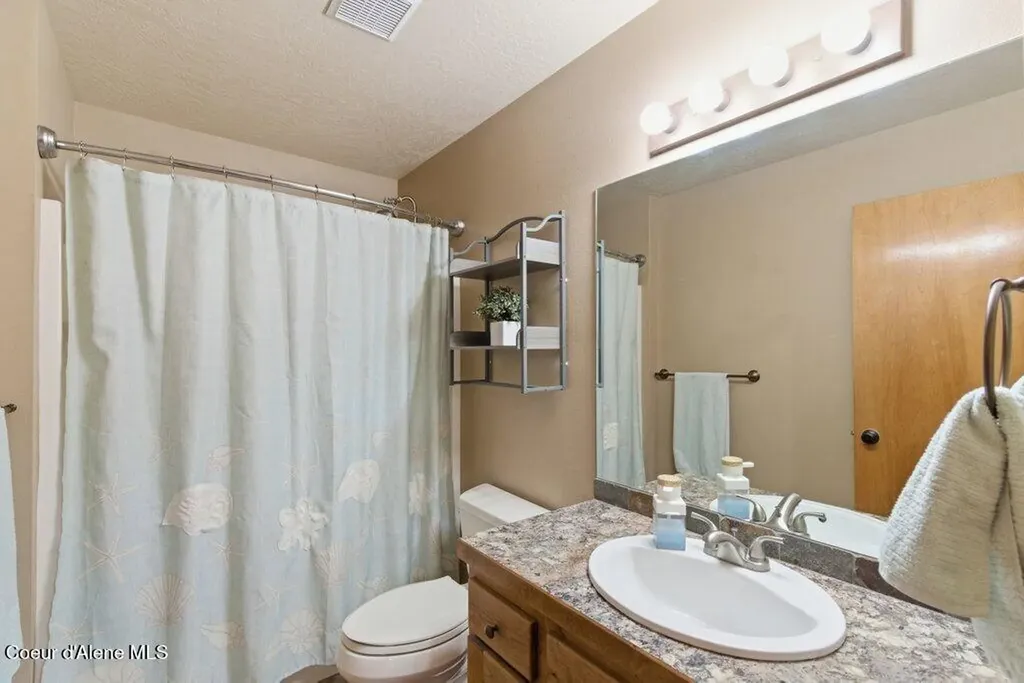 2207 N Stagecoach Drive Post Falls ID 83854