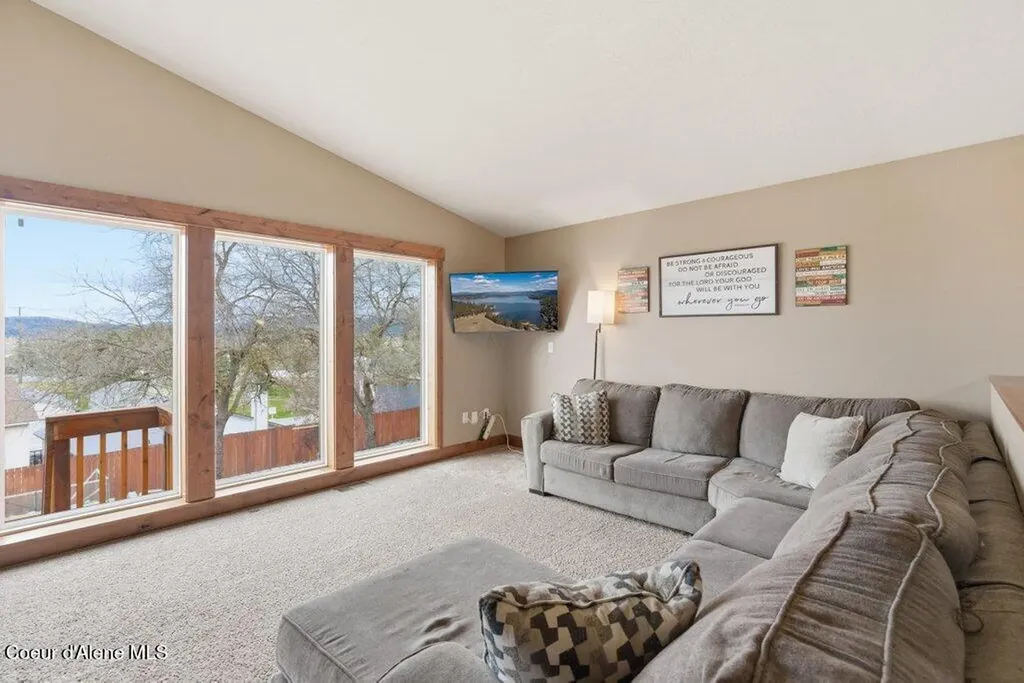 2207 N Stagecoach Drive Post Falls ID 83854