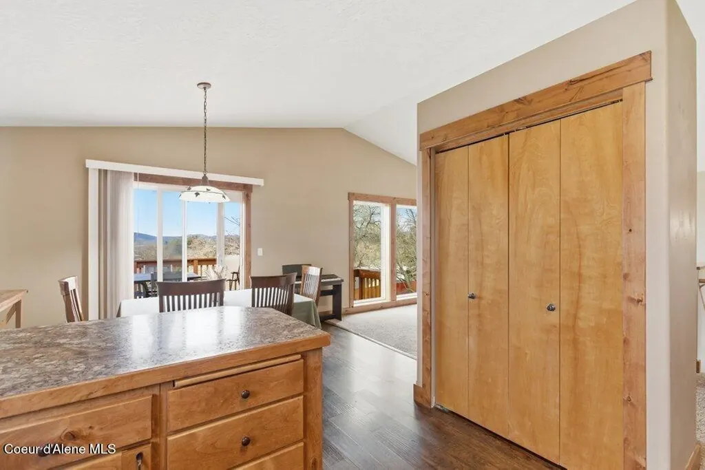 2207 N Stagecoach Drive Post Falls ID 83854