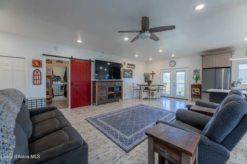 14601 Highway 5 St. Maries ID 83861